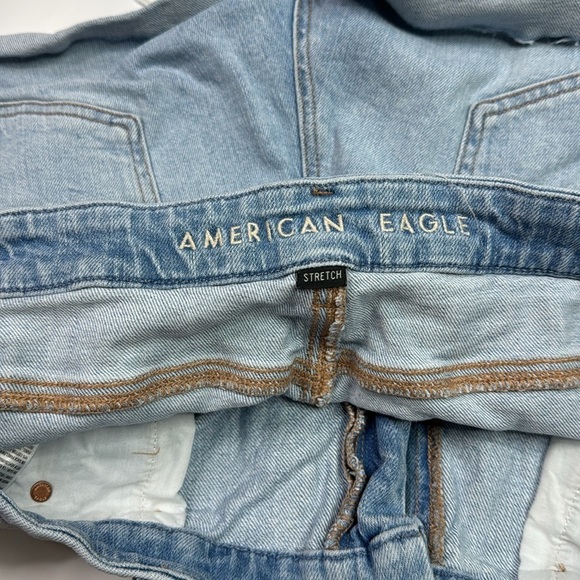 American Eagle Strigid Curvy 90s Boyfriend Denim Shorts Size 16 - Picture 6 of 8